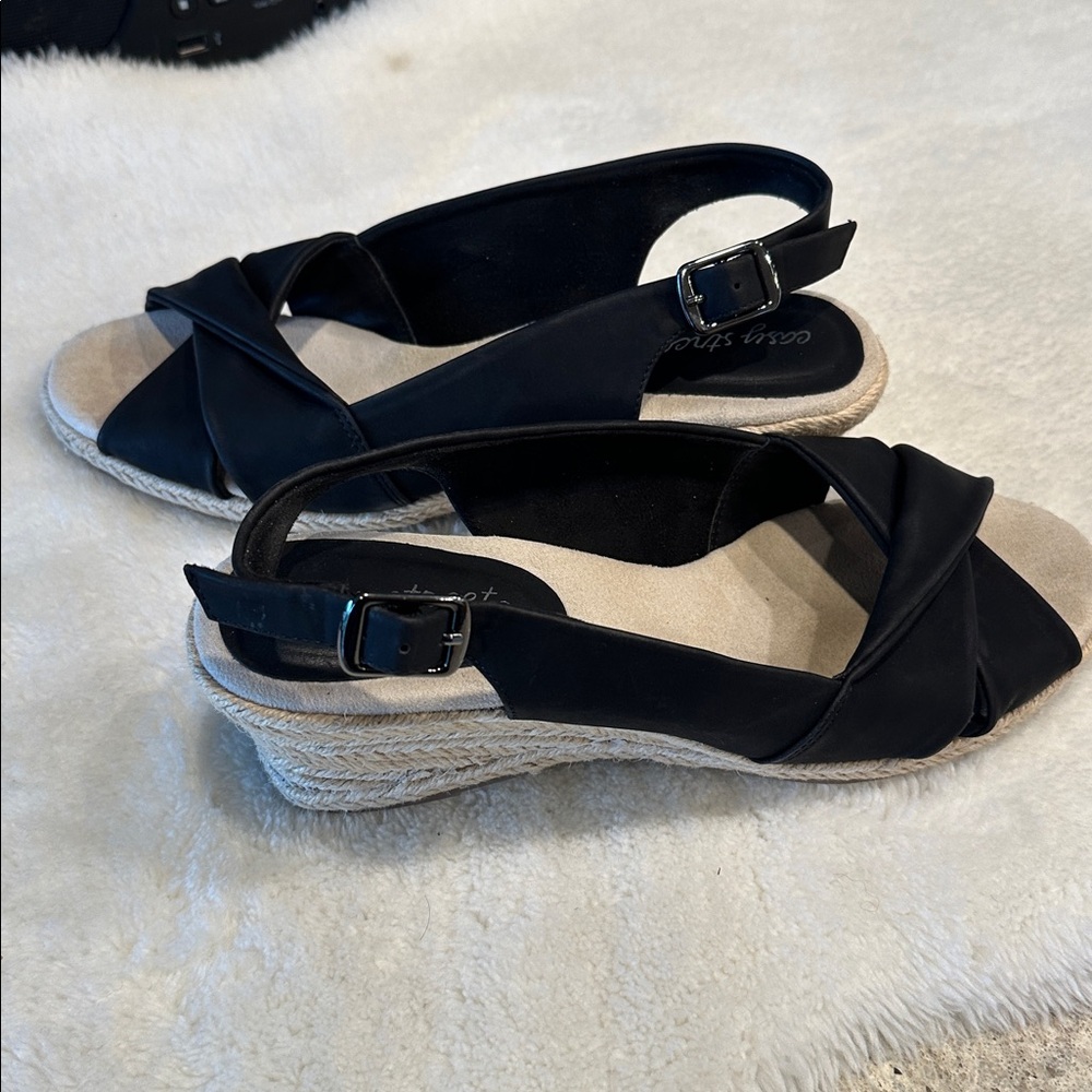 Easy street sling backs. Nwot.